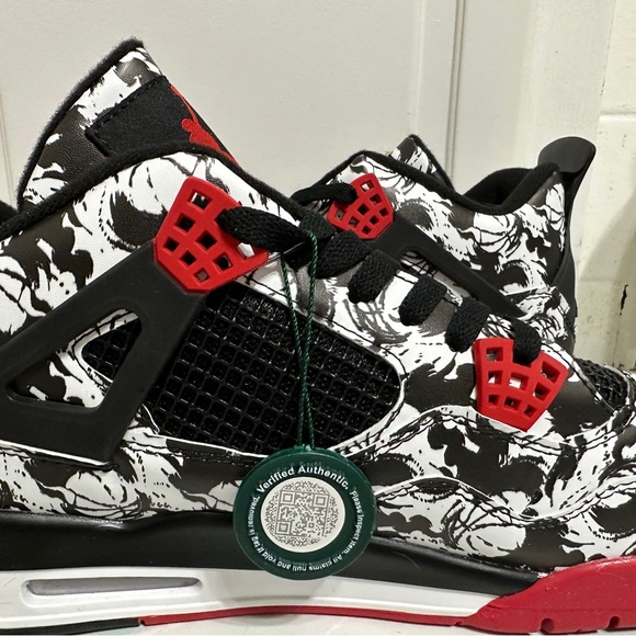 Jordan 4 Retro “Tattoo” (US 13) - Picture 1 of 8